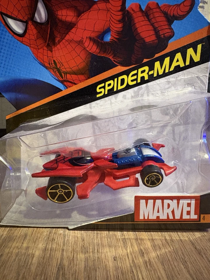 Hot Wheels Marvel Spider Man y Hulk Personaje Coche Juguete - Escala 1:64 (BDM71) Lote Foto 3 de 4