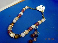Liz Claiborne Set Colorful Necklace & Hoop Earrings Liz Claiborne Set Colorful Necklace & Hoop Earrings