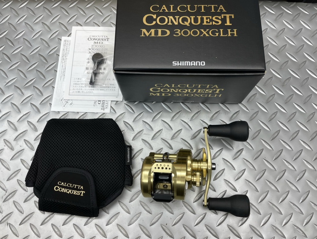 Shimano 23 Calcutta Conquest MD 300XGLH Right Handle Baitcasting Reel in the Box