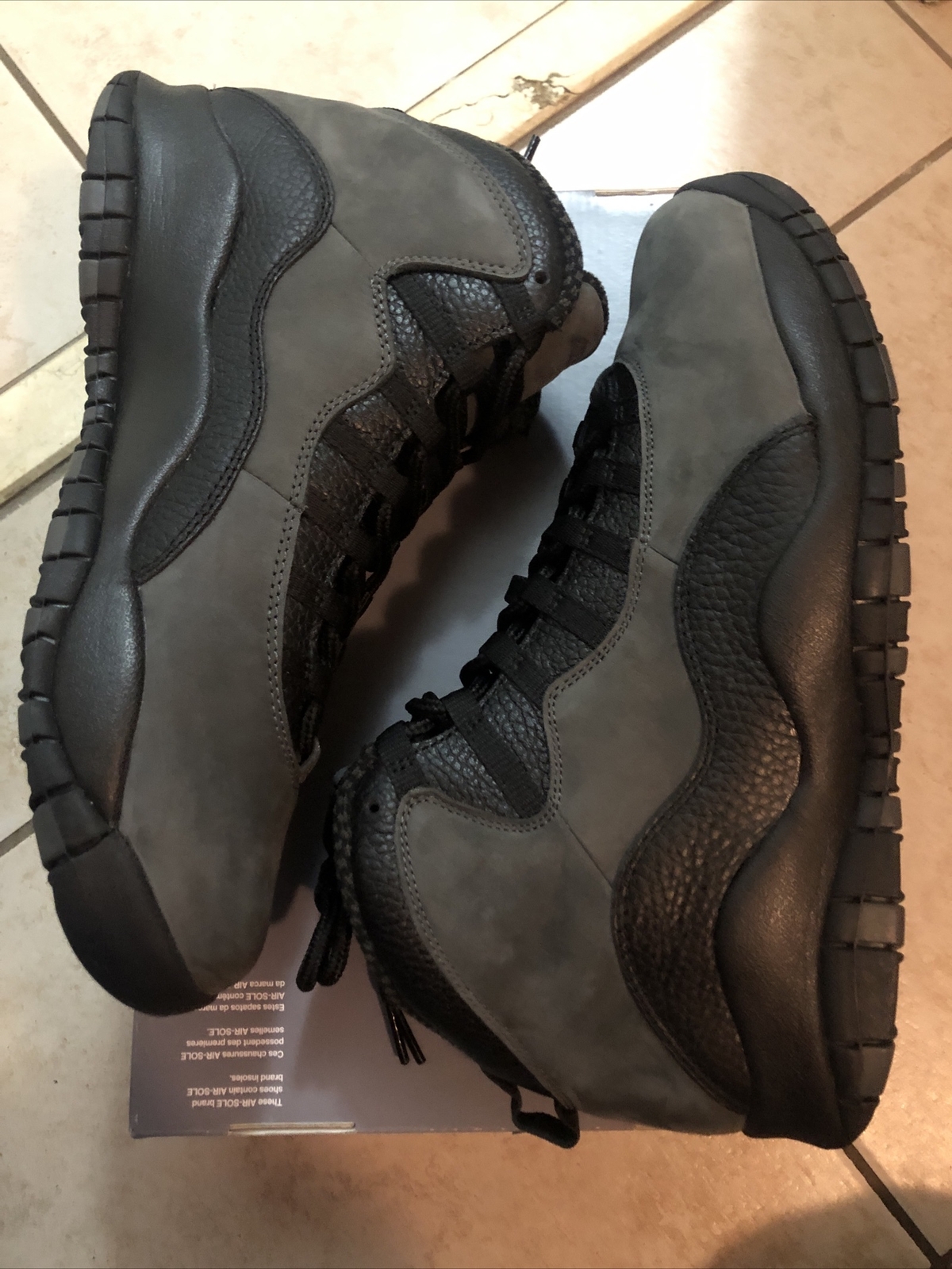 retro 10 dark shadow 2018