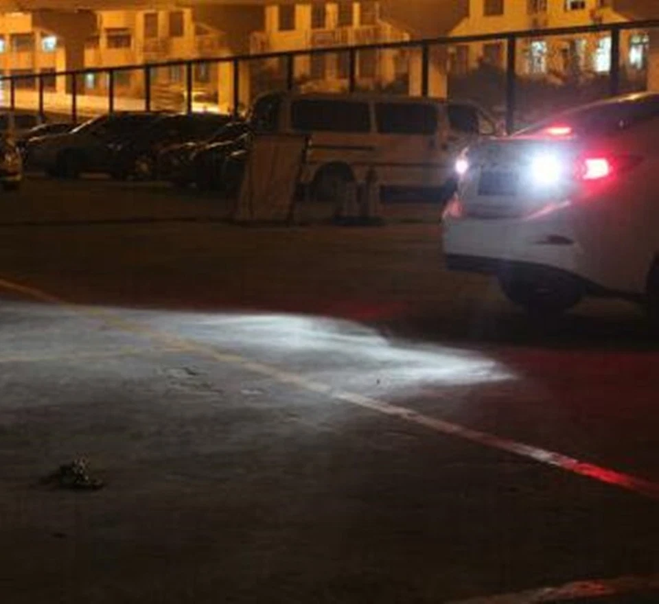 Luz de reversa de respaldo Allá Lighting LED 6000K 2600LM 921, bombilla de freno, blanco brillante Foto 3 de 4