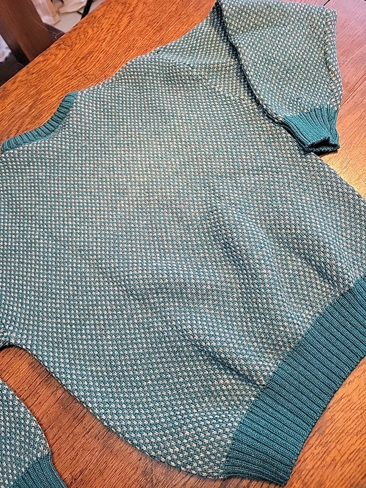 Suéter De Colección Lord Jeff Cuello Redondo Gris Teal Patrón Ojo de Pájaro Lana Británica Worsted Foto 4 de 4