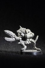 Games Workshop Bloodbowl Skaven Mutant Player Metal con Garra GW Blood Bowl Nuev