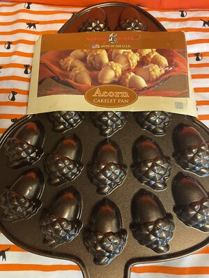 Nordic Ware Acorn Cakelet Baking Pan Tray Mold Autumn Thanksgiving Fall - NEW