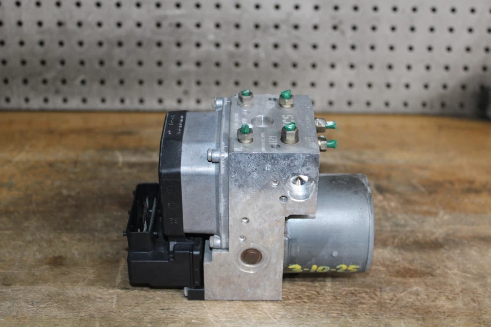 Módulo de control de bomba ABS SAAB 9-3 2003 convertible 0273004578 Foto 2 de 4