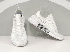 deerupt runner triple white
