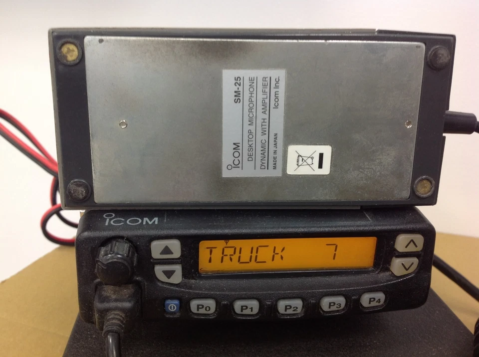 ICOM Base Station, IC-F620-2, 440-490MHz, 25W, w Desktop Mic, COMM Power Supply - Image 2 of 4
