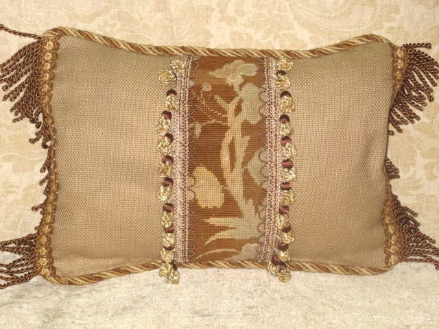 Extra small hotsell lumbar pillow