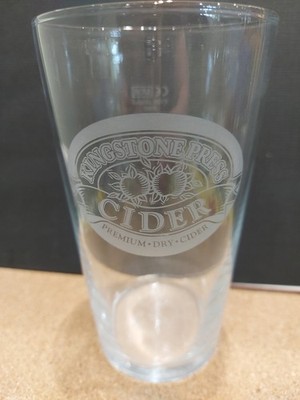 Kingstone Presse Apfelwein Glas. Logo geätzt. Pint Glas mit CE-Kennzeichnung.