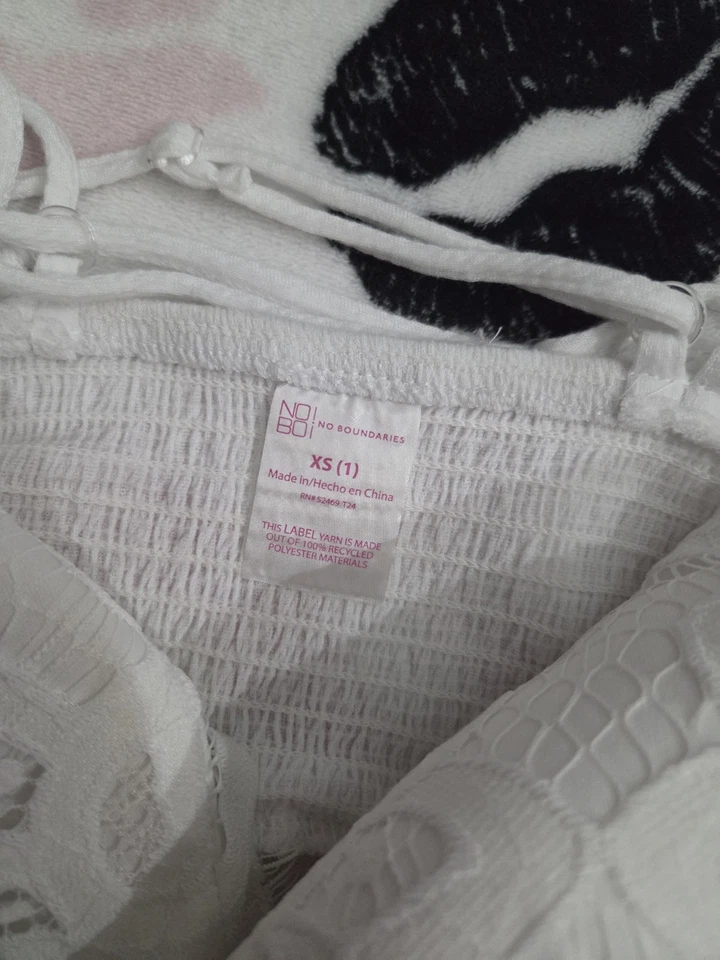 White coquette babydoll cami top lace with crisscross back look - Image 4 of 4