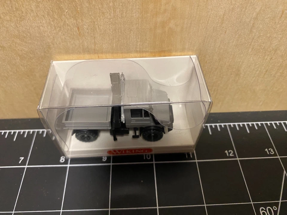 WIKING 6470327 Unimog U 1850 with Loading Crane - 1:87/HO - Image 2 of 4