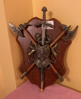 Ancient  Roman Sparta Shield Sword Wall Decor. 