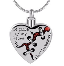 Collar conmemorativo de cremación de urna "Un pedazo de mi corazón vive en el cielo"