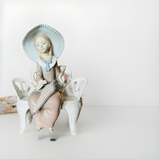 Lladro #1374 Waiting in the Park