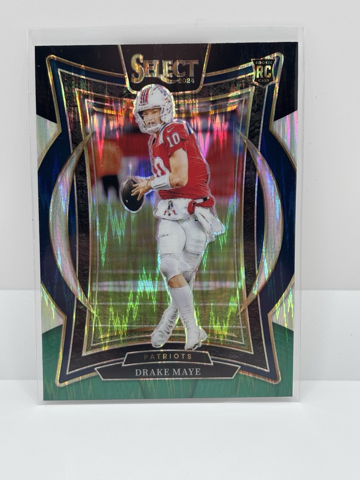 2024 Panini Select - Concourse Drake Maye #27 Black & Green Shock Prizm (RC)