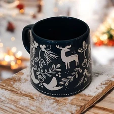 Tabletops Unlimited Winter Forest Green Etched Mug 26 oz Deer Birds Stoneware 