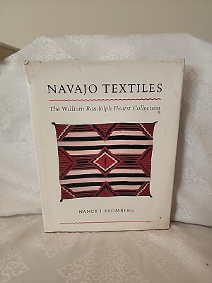 Navajo Textiles from Hearst Collection, Blomberg, 1988 HC/DJ