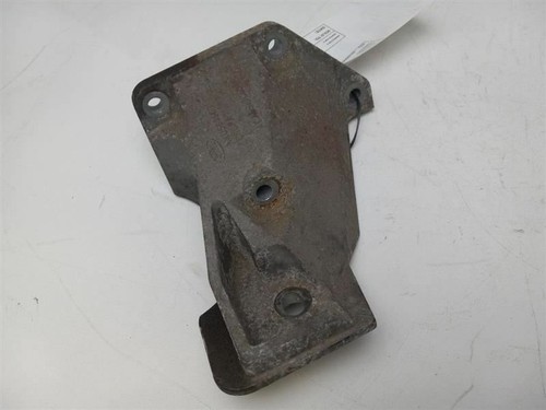 2006 LAND ROVER LR3 FRONT RIGHT MOTOR MOUNT BRACKET SUPPORT - Picture 4 of 5