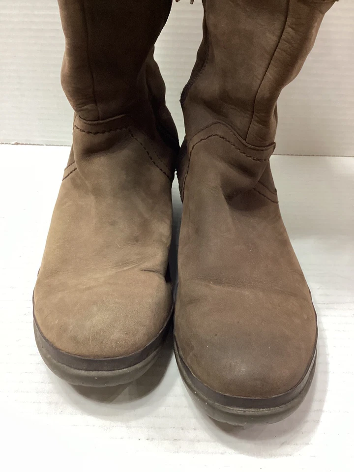 UGG Elsa 女式 9 码防水棕色皮革系带夏尔巴内衬 (1008438) — 第 2/4 张图片