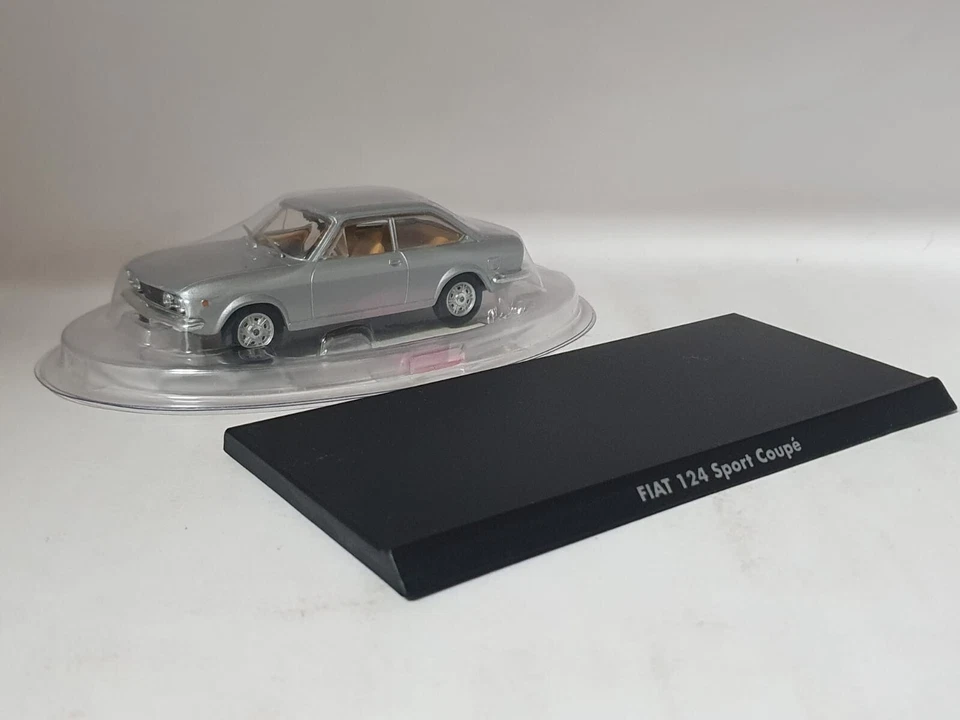 Fiat 124 Sport Coupé 1:43 Starline Models - Difetto di vernice - Immagine 2 di 4