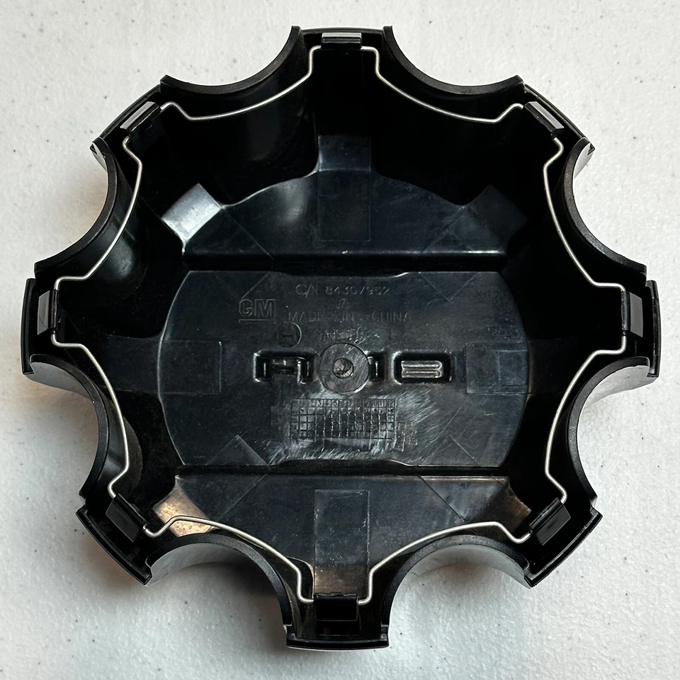Tapa central negra para GMC Sierra Denali 2500 3500 OEM 20-23 84307952 560-05949 Foto 4 de 4