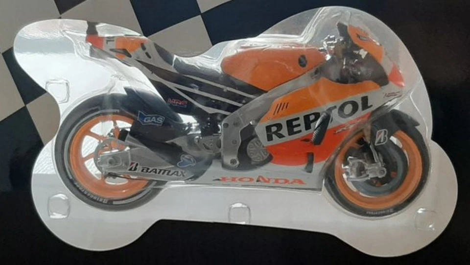 MINICHAMPS 1/12 MARC MARQUEZ 2013 N°93 HONDA RC213V REPSOL HONDA TEAM MOTO GP - Photo 4/4