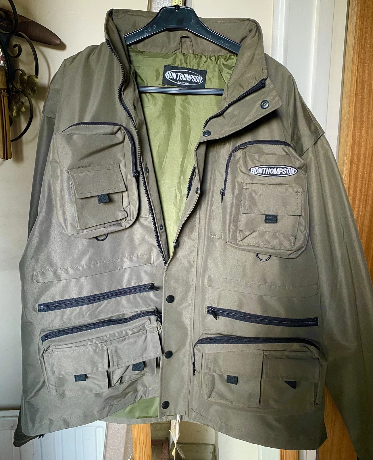 Ron Thompson NEW+Tags Men's 2 in 1 Fishing Jacket Removable Sleeves Size XXL 🌟
Opens in a new windo