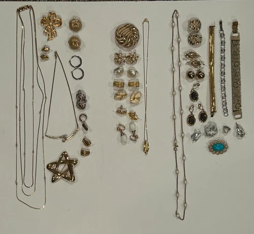 *VINTAGE LOT* Gold Tone *DESIGNER JEWELRY* Trifari Monet *OLD COSTUME* Covington