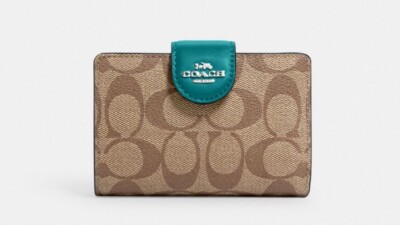 NWT Coach Medium Corner Zip Wallet In Signature Canvas Leather