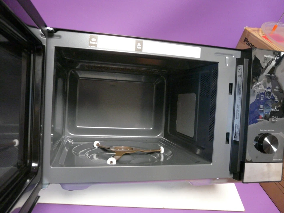 Panasonic NN-GD38QSEPG 29L Grill Inverter Mikrowelle mit Steam+ Pot, 1000 W - Bild 3 von 4