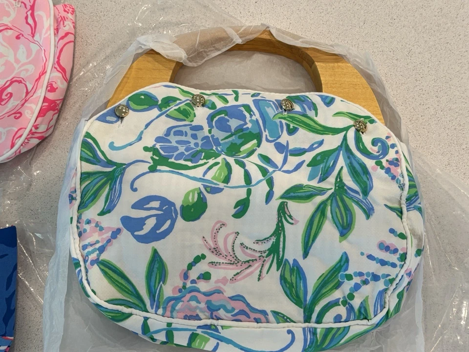 Bolso Bermuda Lilly Pulitzer Nuevo con Etiquetas con Juego de 4 Fundas Reversibles. Foto 2 de 4