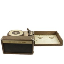 Audiotronics 320T Turntable Powers On Needs Replacement Needle Used