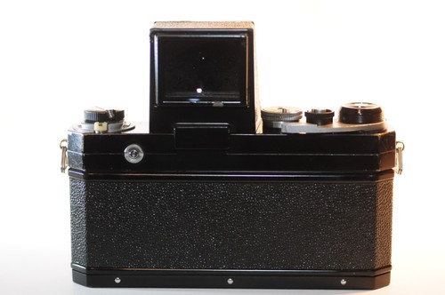 Nikon F black 35mm Film SLR camera Action finder F-36 base plate working READ - Picture 2 of 13