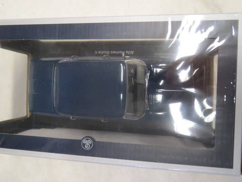 Alfa Romeo Giulia ti 1964 Petrol blue Norev 1:18 187971 - Picture 4 of 4