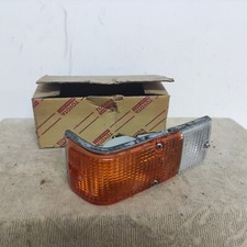 Nos Genuine Toyota Lh Front Turn Signal Lamp Dyna Toyoace Bu30 81520-39285 Nos Genuine Toyota Lh Front Turn Signal Lamp Dyna Toyoace Bu30 81520-39285
