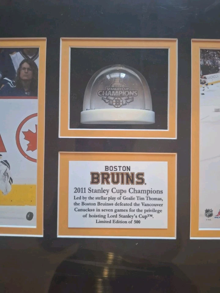 Imagem emoldurada Boston Bruins 2011 Stanley Cup Champions jogo usado gelo/água - Imagem 3 de 4