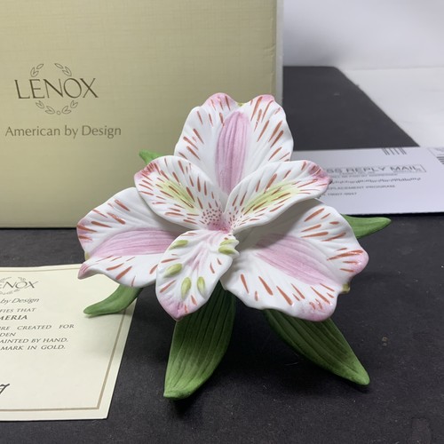 LENOX ALSTROEMERIA Garden Flower Sculpture --- NEW in BOX with COA - Picture 2 of 6