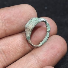 Genuine Ancient Roman Bronze ring with Green Earthly Encrustation
