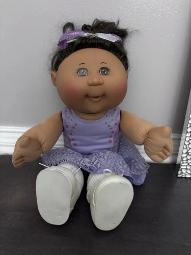 2015 OAA Cabbage Patch Kids Brown Black Hair Brown  Eyes