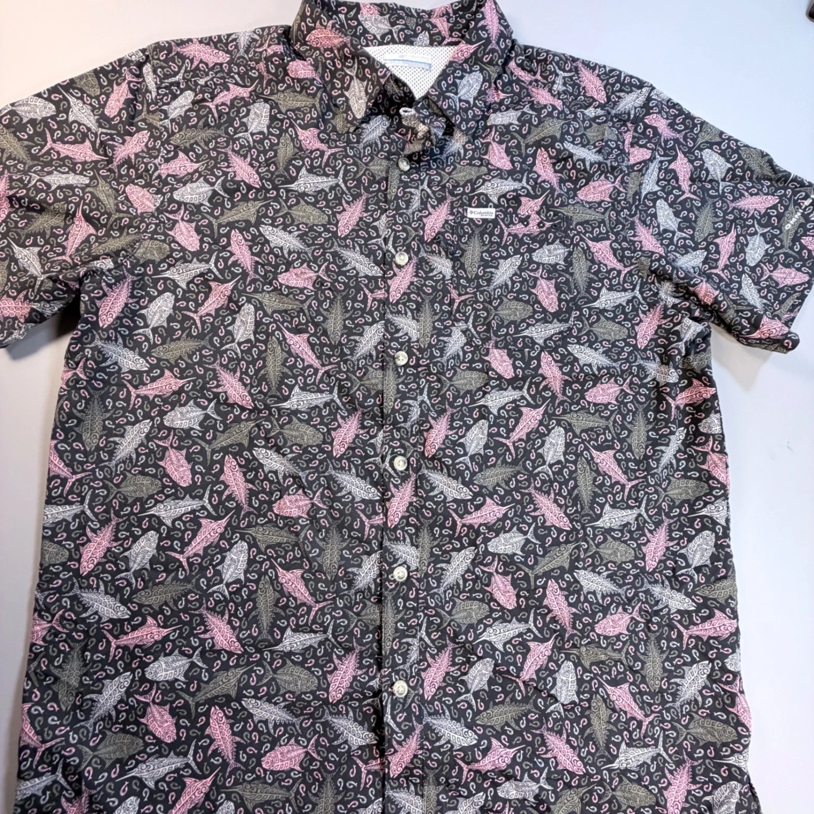 Columbia PFG Fishing Shirt Mens L Button Up Fish Print Vented Omni Shade