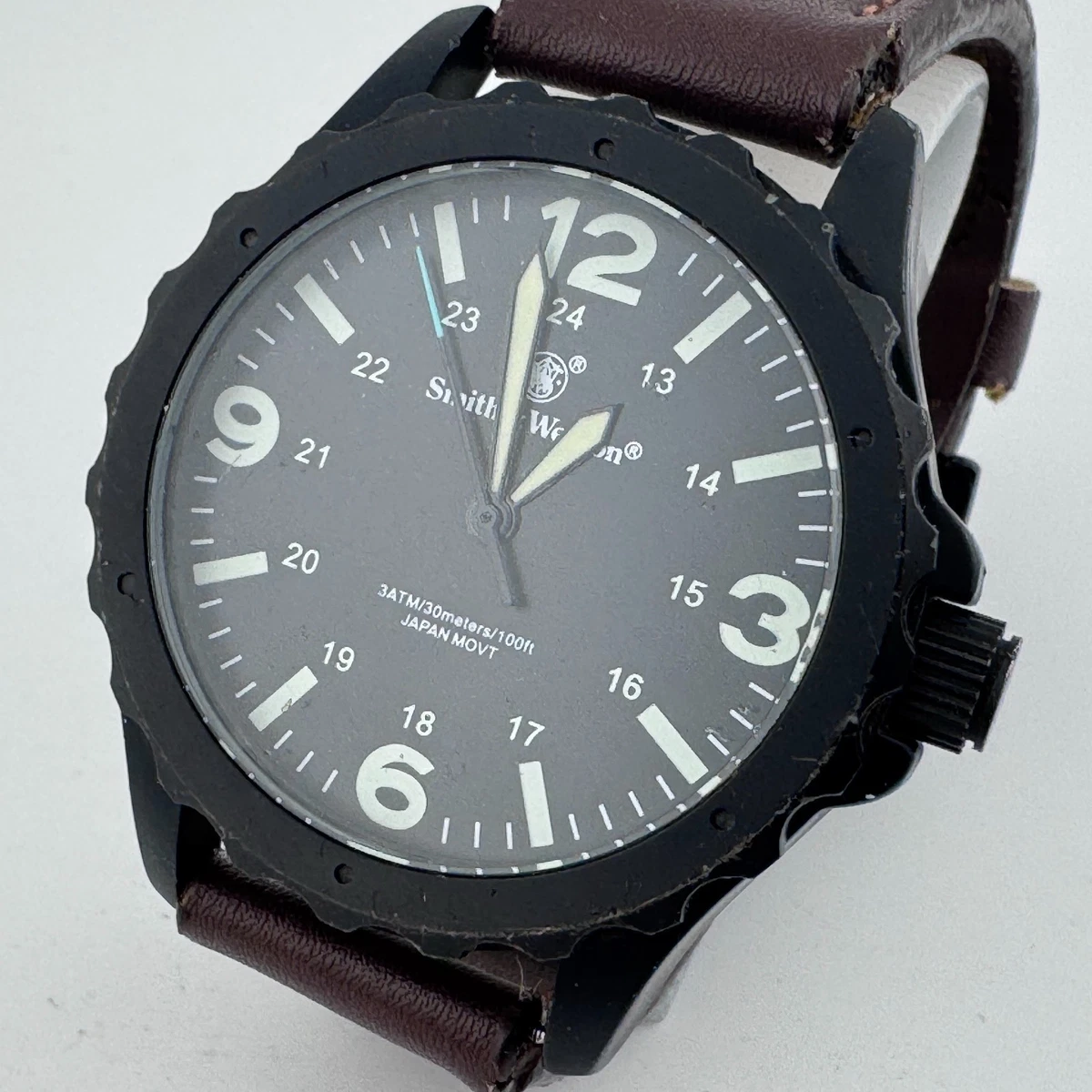 Montre Smith & Wesson Parachutiste Forces Spéciales SWW-5983 - 43mm Noire Quartz - Occasion Très Bon état