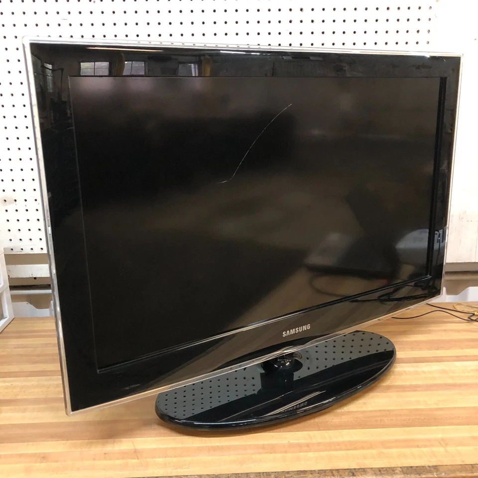 Sanyo DP32647 32” 720p LCD TV para Consola Retro Componente de Juegos S-VIDEO HDMI Foto 3 de 4