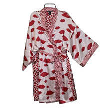 Victoria's Secret Robe Size M/L Red Lips Print 3/4 Sleeve Belted Pockets Silky