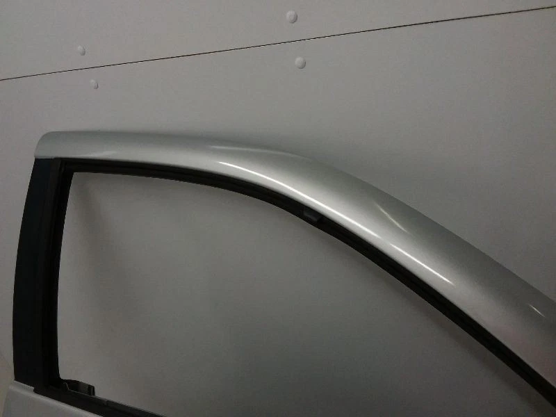 1999-2001 Isuzu VehiCROSS Passenger Right Front Door Silver Foto 3 de 4