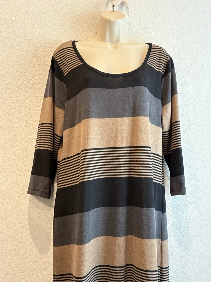 Vestido recto Derek Heart Plus para mujer 1X gris a rayas tejido suave mangas 3/4 NUEVO Foto 2 de 4