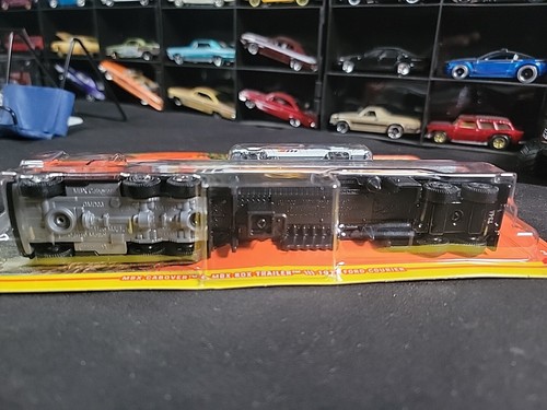 Matchbox Convoys MBX Cabover With MBX Tanker & 1977 Ford Courier - Picture 11 of 11