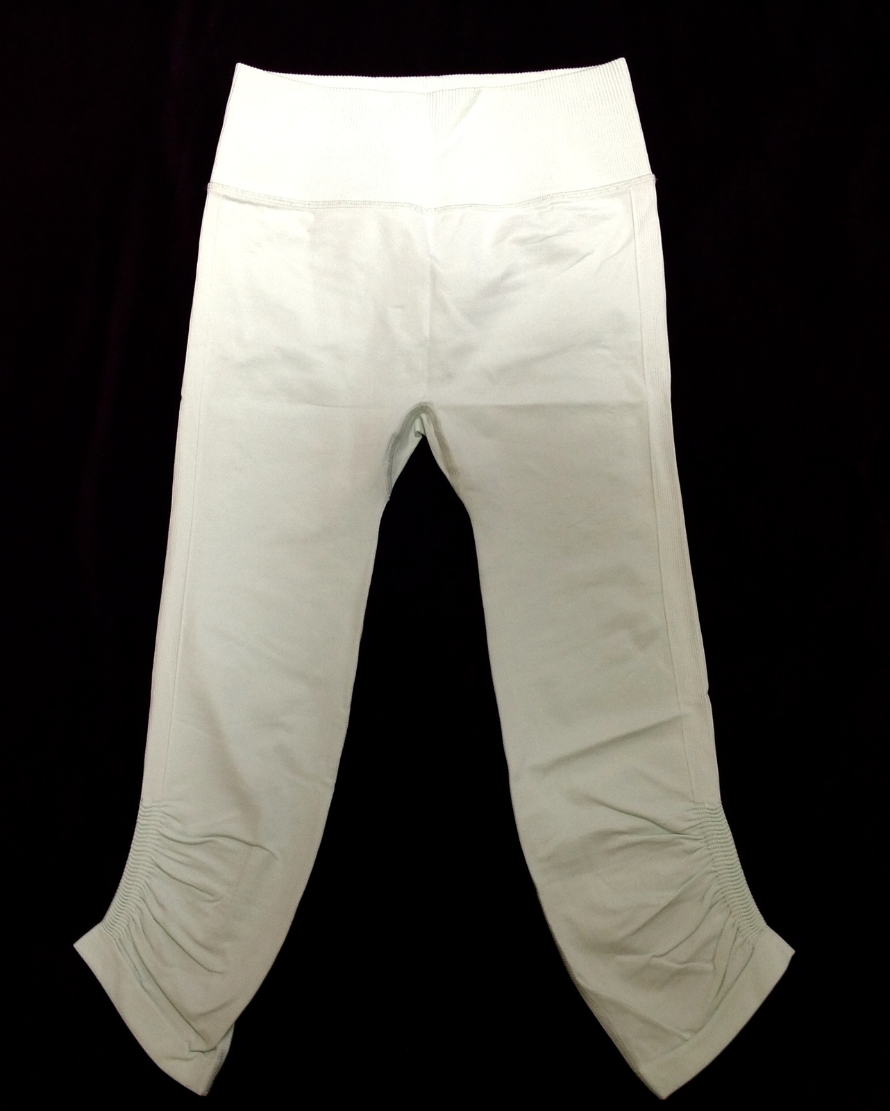 NWOT Lululemon light mint green HR high rise cropped leggings Tight 20" 6