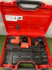 Hilti PM 40-MG Multi-Line Green Laser Level Battery / Charger / Case Used Japan