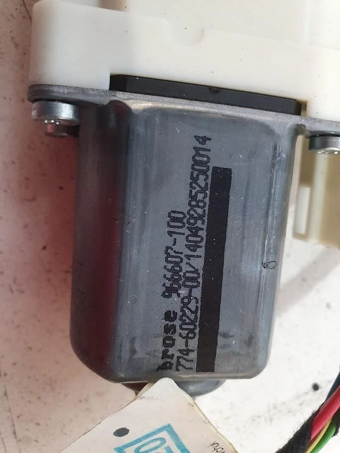 SKODA SUPERB RIGHT REAR WND/MOTOR ONLY 8K0959812 , 3T, 03/09-12/15  - Image 3 of 4