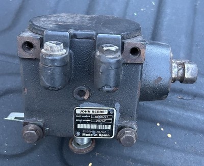 Used OEM John Deere 997 Z997R Zero Turn Mower Deck Gearbox DE18497 AUC18487